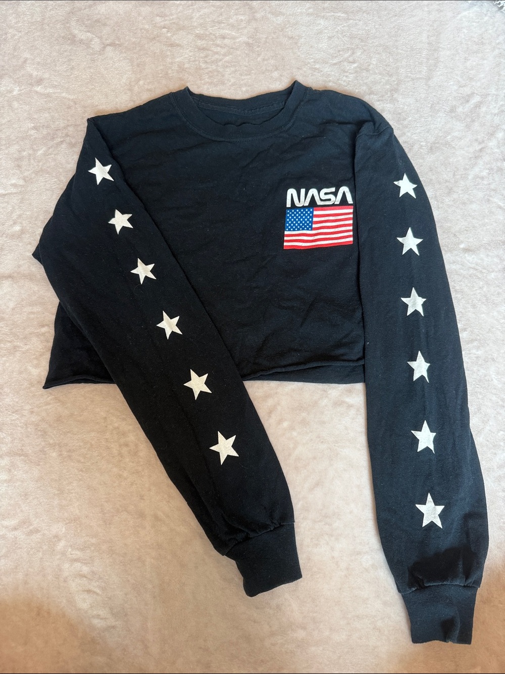 NASA Black Long-Sleeve Star Crop Top